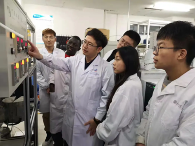 【盤聚人才 錦繡未來】堅(jiān)守科研一線 助推產(chǎn)研融合--記大連理工大學(xué)盤錦產(chǎn)業(yè)技術(shù)研究院院長助理肖永厚